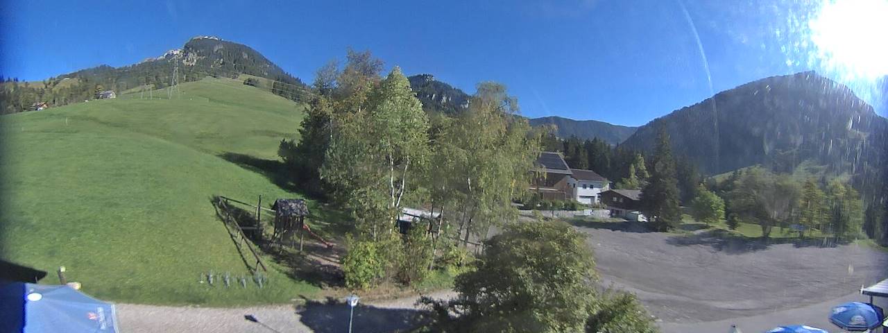 Live camera feed from Bergrestaurant Gfellen, Finsterwald in Finsterwald