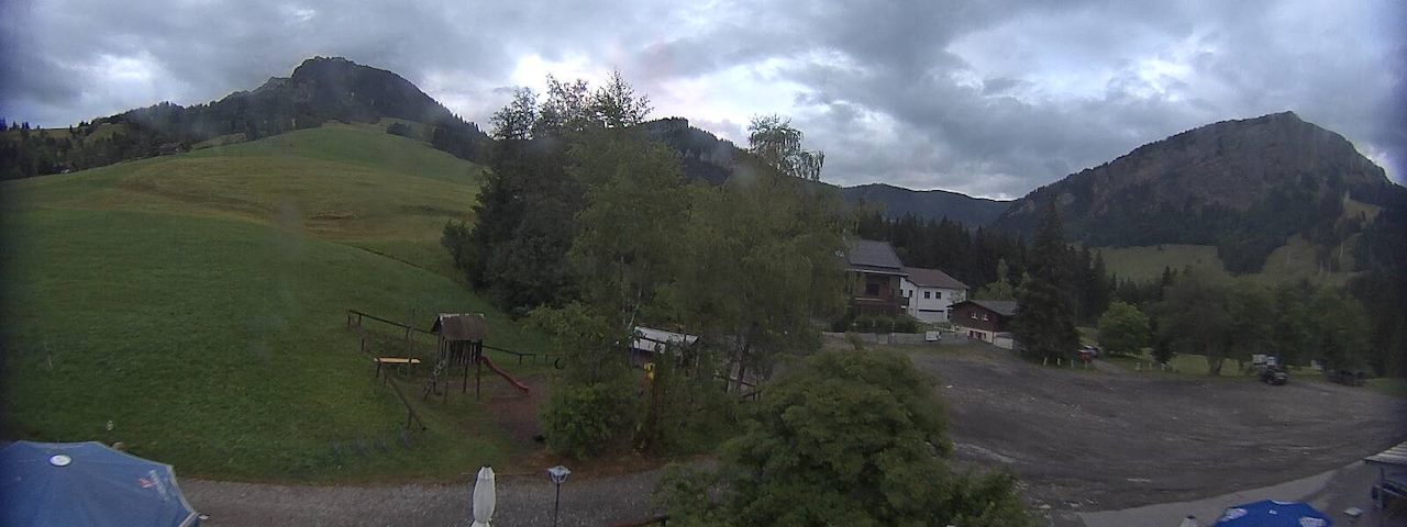 Live camera feed from Bergrestaurant Gfellen, Finsterwald in Finsterwald