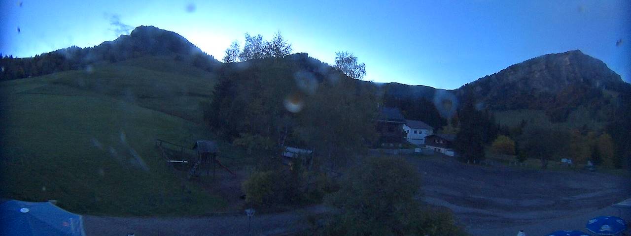 Live camera feed from Bergrestaurant Gfellen, Finsterwald in Finsterwald