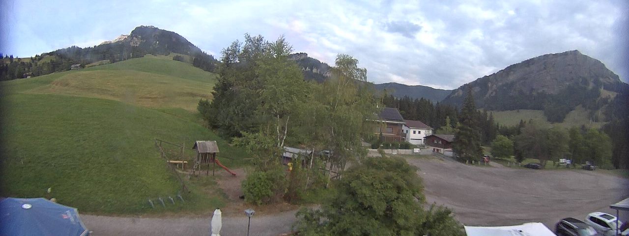Live camera feed from Bergrestaurant Gfellen, Finsterwald in Finsterwald