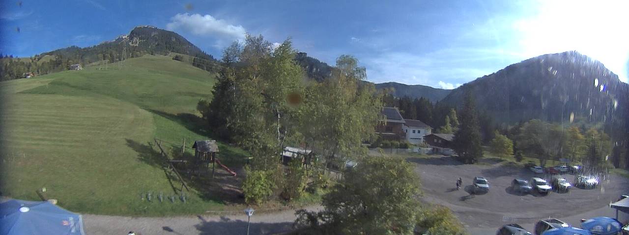 Live camera feed from Bergrestaurant Gfellen, Finsterwald in Finsterwald