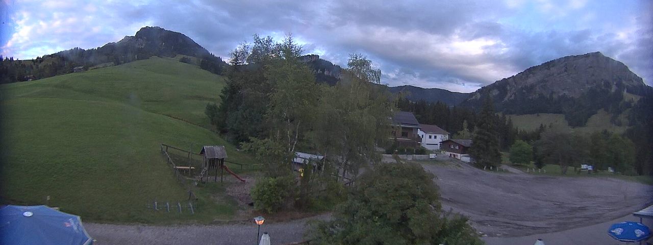 Live camera feed from Bergrestaurant Gfellen, Finsterwald in Finsterwald