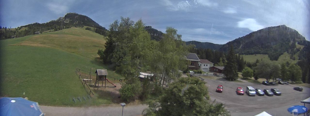 Live camera feed from Bergrestaurant Gfellen, Finsterwald in Finsterwald
