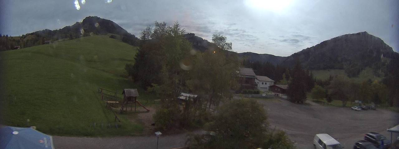 Live camera feed from Bergrestaurant Gfellen, Finsterwald in Finsterwald