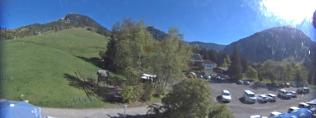 Live camera feed from Bergrestaurant Gfellen, Finsterwald in Finsterwald