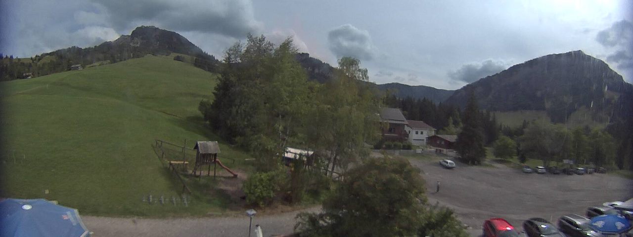 Live camera feed from Bergrestaurant Gfellen, Finsterwald in Finsterwald