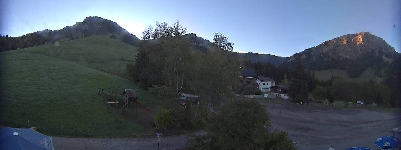 Live camera feed from Bergrestaurant Gfellen, Finsterwald in Finsterwald