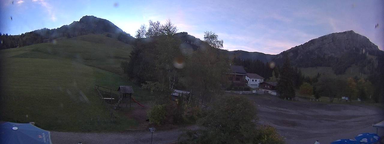 Live camera feed from Bergrestaurant Gfellen, Finsterwald in Finsterwald