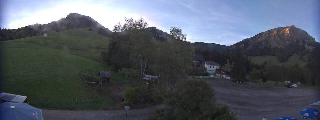 Живая трансляция камеры из Bergrestaurant Gfellen, Finsterwald в Finsterwald