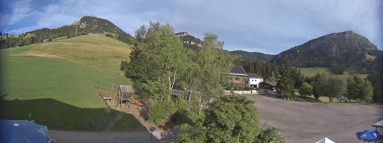 Live camera feed from Bergrestaurant Gfellen, Finsterwald in Finsterwald