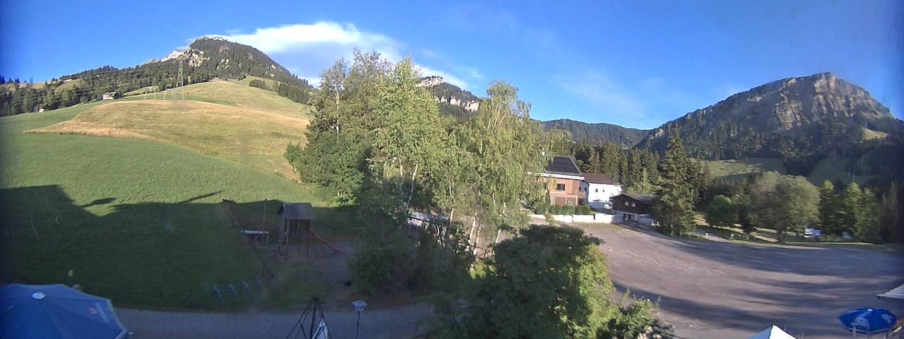 Live camera feed from Bergrestaurant Gfellen, Finsterwald in Finsterwald