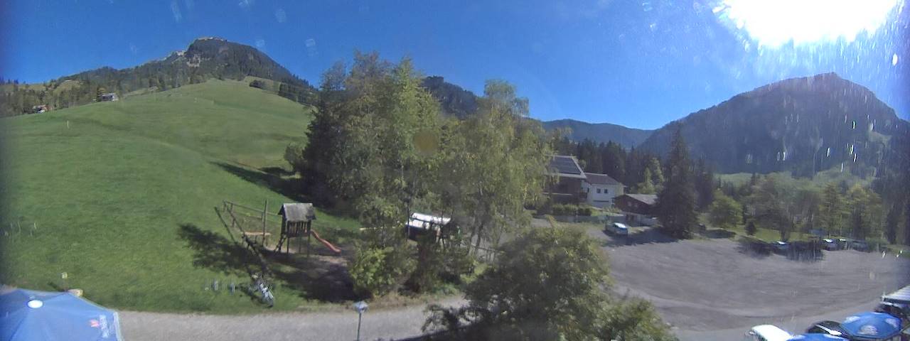 Live camera feed from Bergrestaurant Gfellen, Finsterwald in Finsterwald