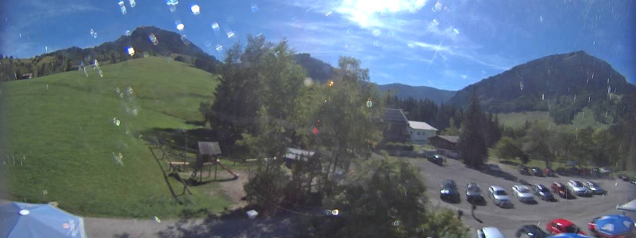 Live camera feed from Bergrestaurant Gfellen, Finsterwald in Finsterwald