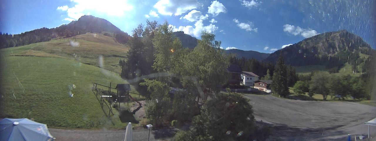 Live camera feed from Bergrestaurant Gfellen, Finsterwald in Finsterwald
