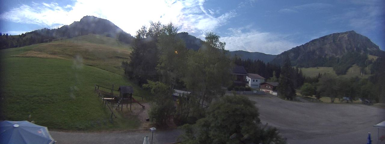 Live camera feed from Bergrestaurant Gfellen, Finsterwald in Finsterwald