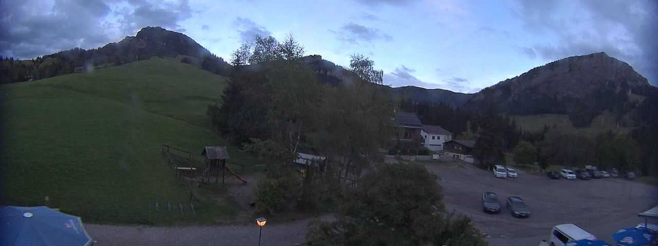 Live camera feed from Bergrestaurant Gfellen, Finsterwald in Finsterwald