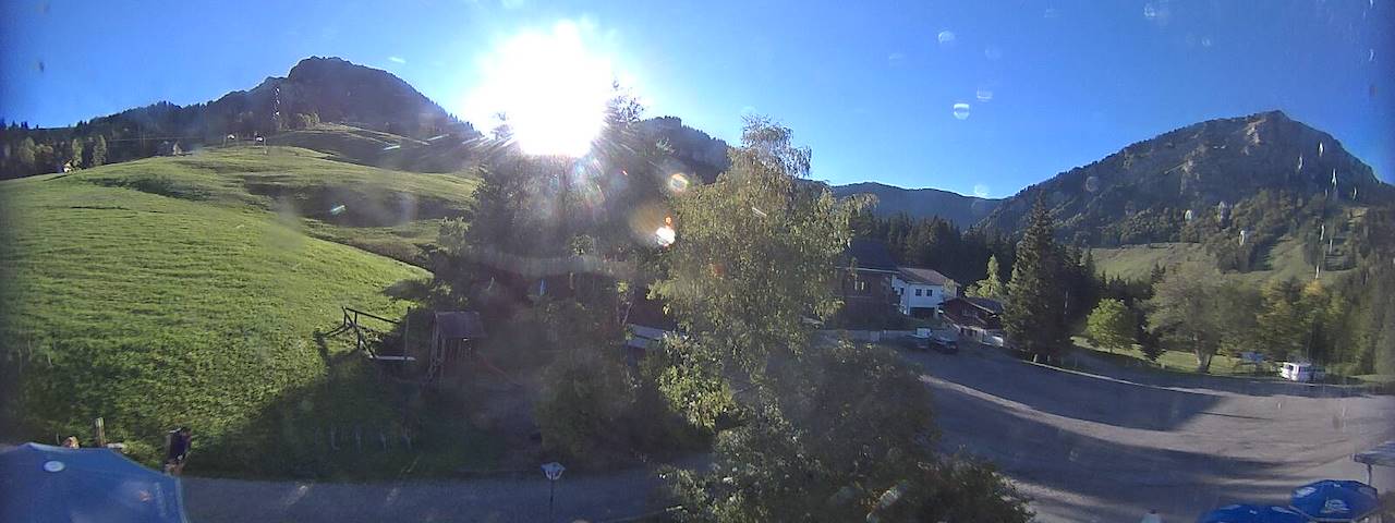 Live camera feed from Bergrestaurant Gfellen, Finsterwald in Finsterwald