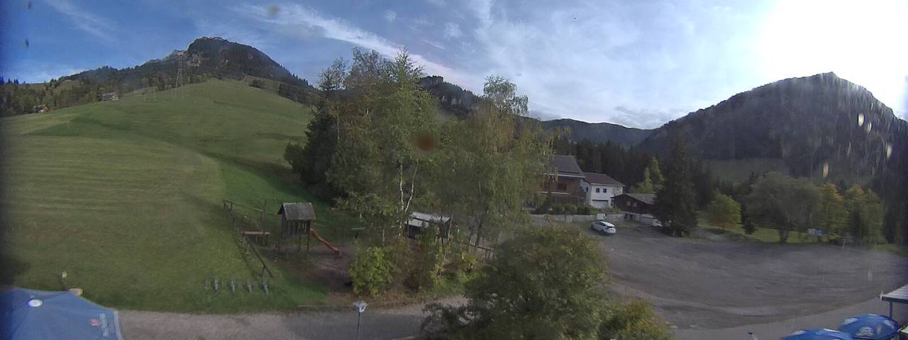 Live camera feed from Bergrestaurant Gfellen, Finsterwald in Finsterwald
