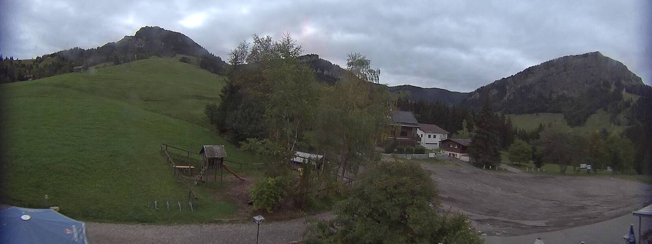Live camera feed from Bergrestaurant Gfellen, Finsterwald in Finsterwald