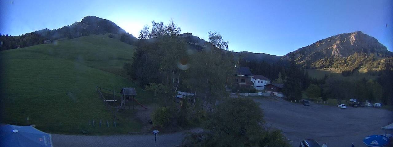 Live camera feed from Bergrestaurant Gfellen, Finsterwald in Finsterwald