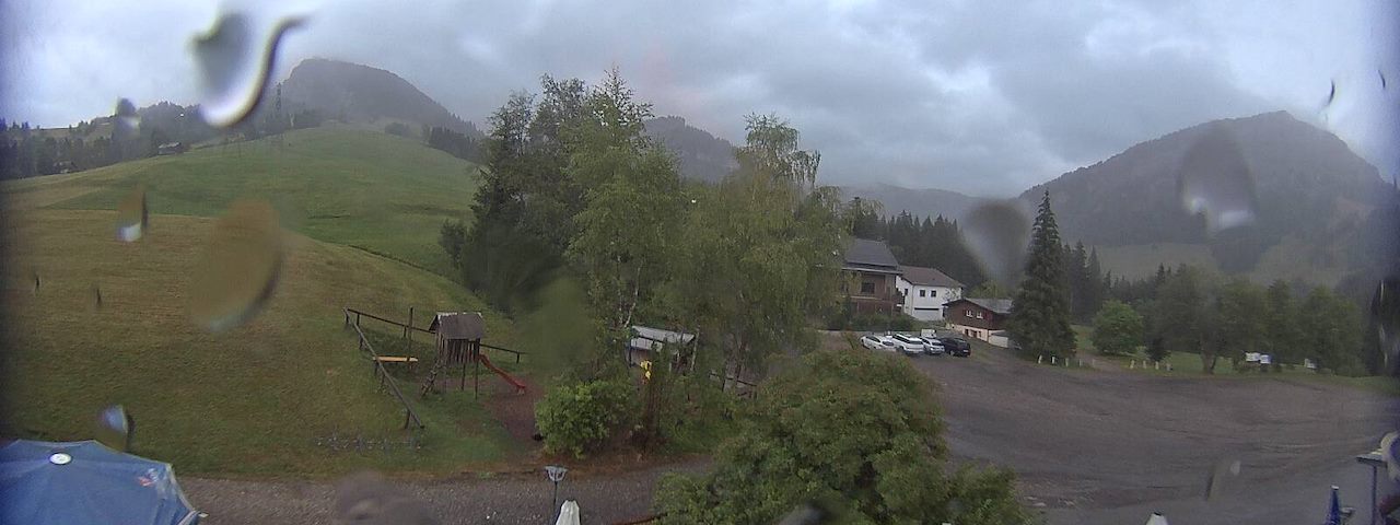 Live camera feed from Bergrestaurant Gfellen, Finsterwald in Finsterwald