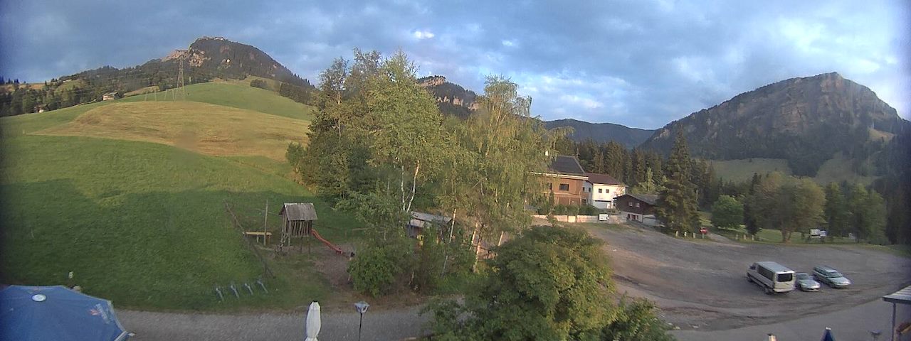 Live camera feed from Bergrestaurant Gfellen, Finsterwald in Finsterwald