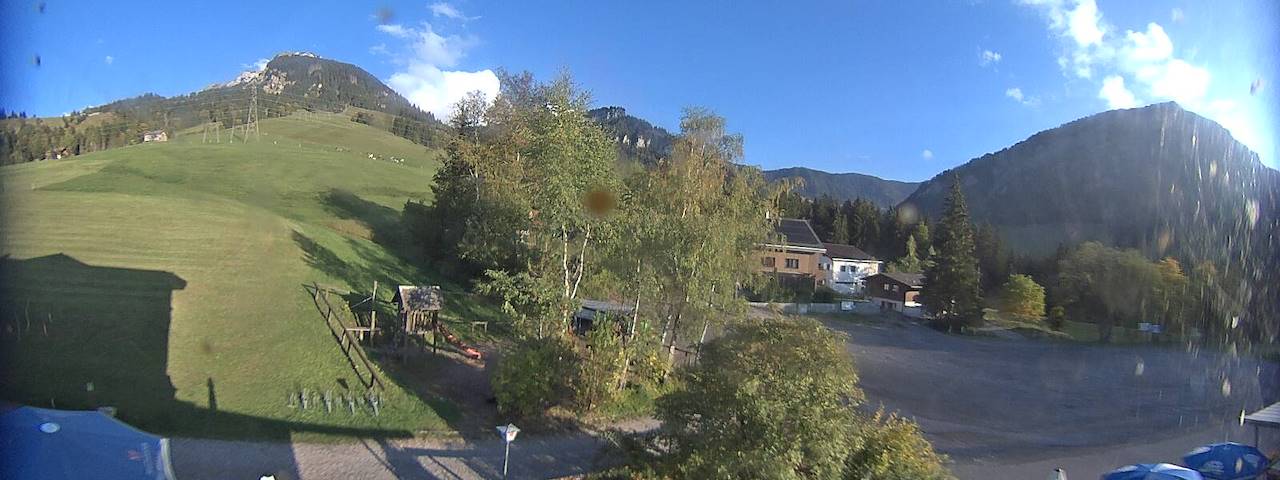 Live camera feed from Bergrestaurant Gfellen, Finsterwald in Finsterwald