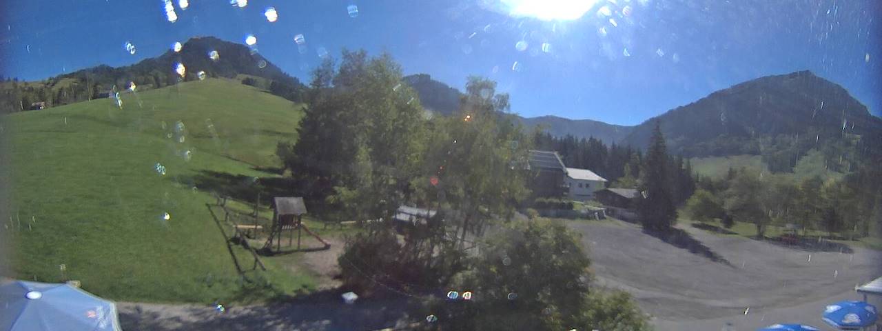 Live camera feed from Bergrestaurant Gfellen, Finsterwald in Finsterwald