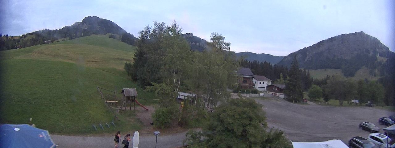 Live camera feed from Bergrestaurant Gfellen, Finsterwald in Finsterwald