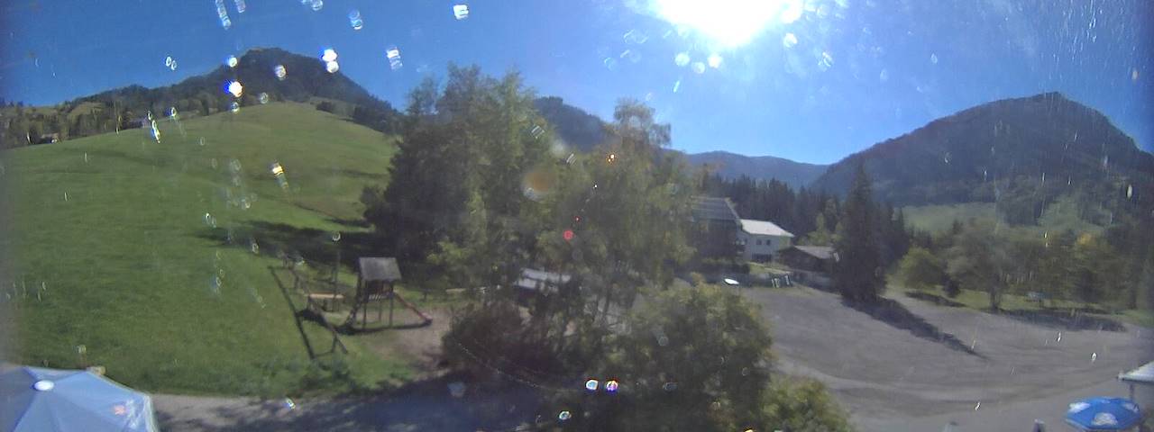 Live camera feed from Bergrestaurant Gfellen, Finsterwald in Finsterwald
