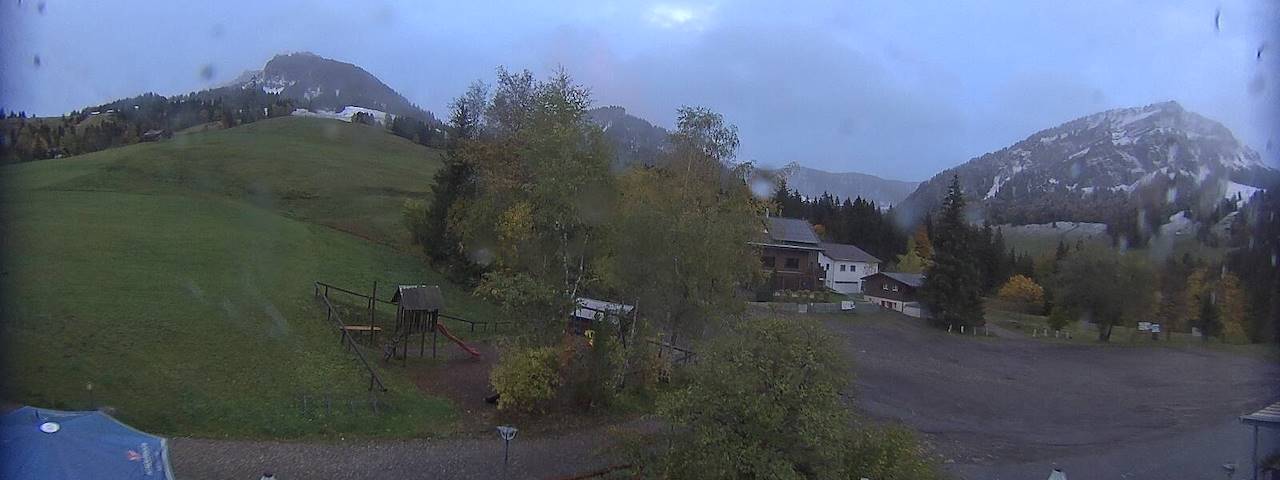Live camera feed from Bergrestaurant Gfellen, Finsterwald in Finsterwald