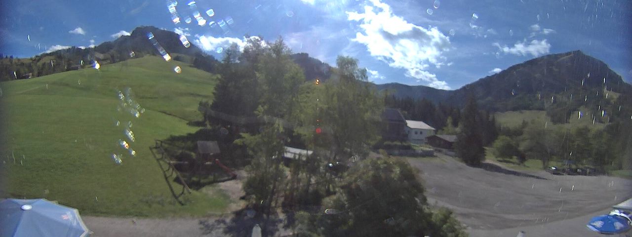 Live camera feed from Bergrestaurant Gfellen, Finsterwald in Finsterwald