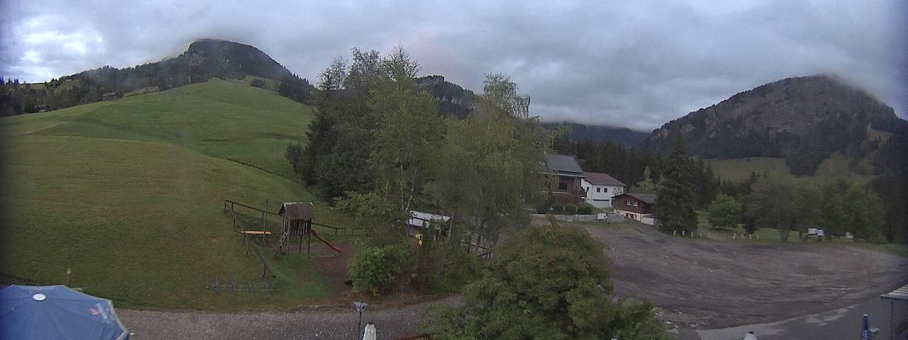 Live camera feed from Bergrestaurant Gfellen, Finsterwald in Finsterwald