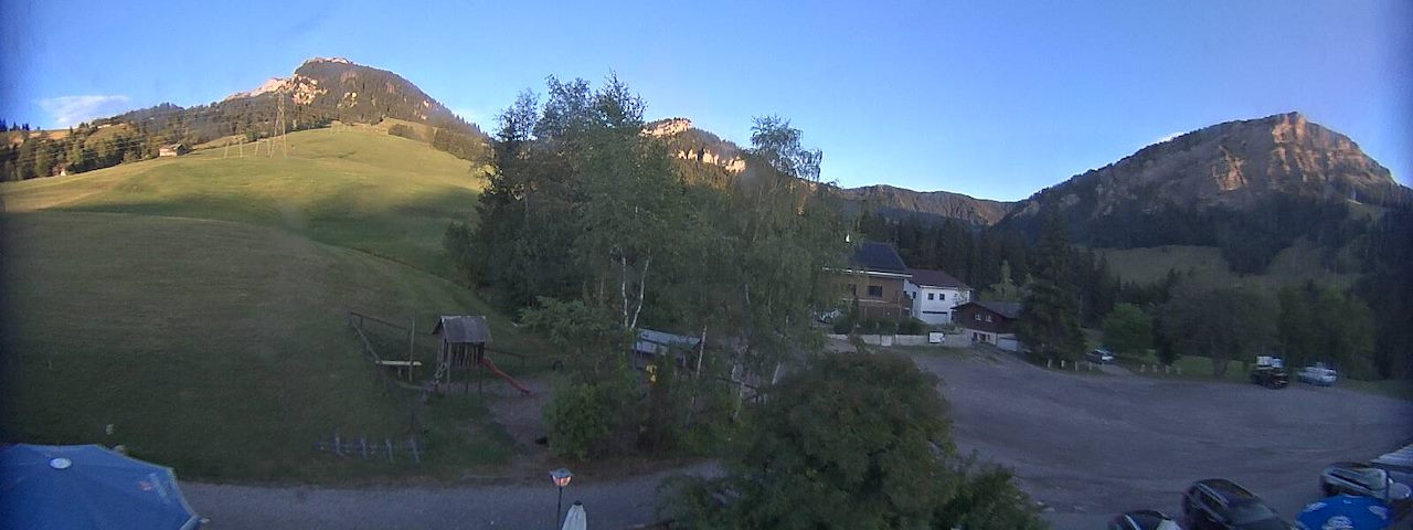 Live camera feed from Bergrestaurant Gfellen, Finsterwald in Finsterwald