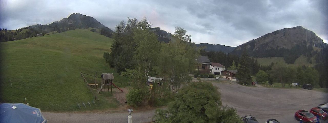 Live camera feed from Bergrestaurant Gfellen, Finsterwald in Finsterwald