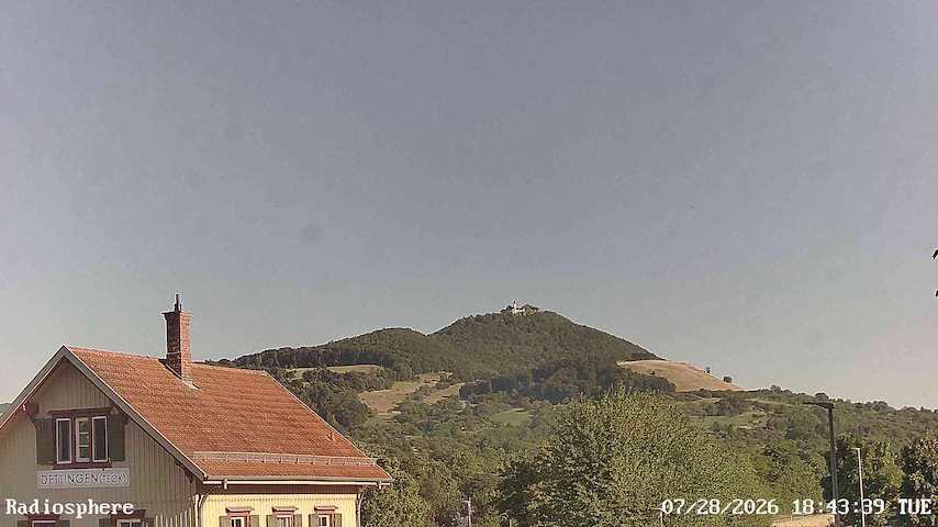 Sianel gamera fyw o RADiOSPHERE-BURG TECK yn Burg Teck in Owen