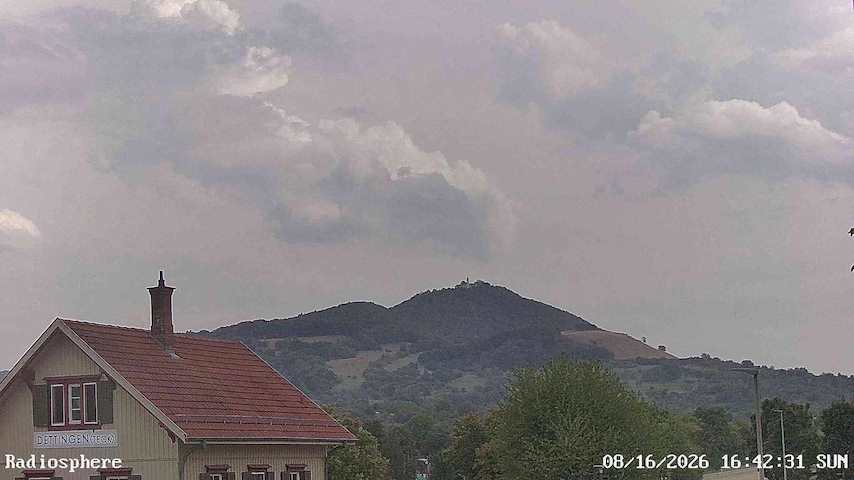 Live camera feed from RADiOSPHERE-BURG TECK in Burg Teck in Owen