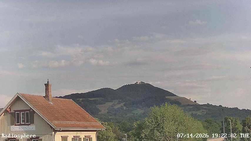 Live camera feed from RADiOSPHERE-BURG TECK in Burg Teck in Owen